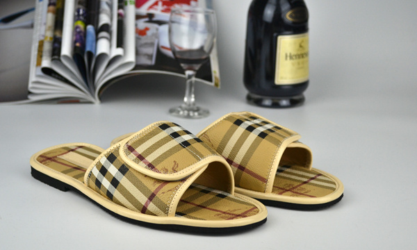 2017 Burbry slippers man 38-46-055